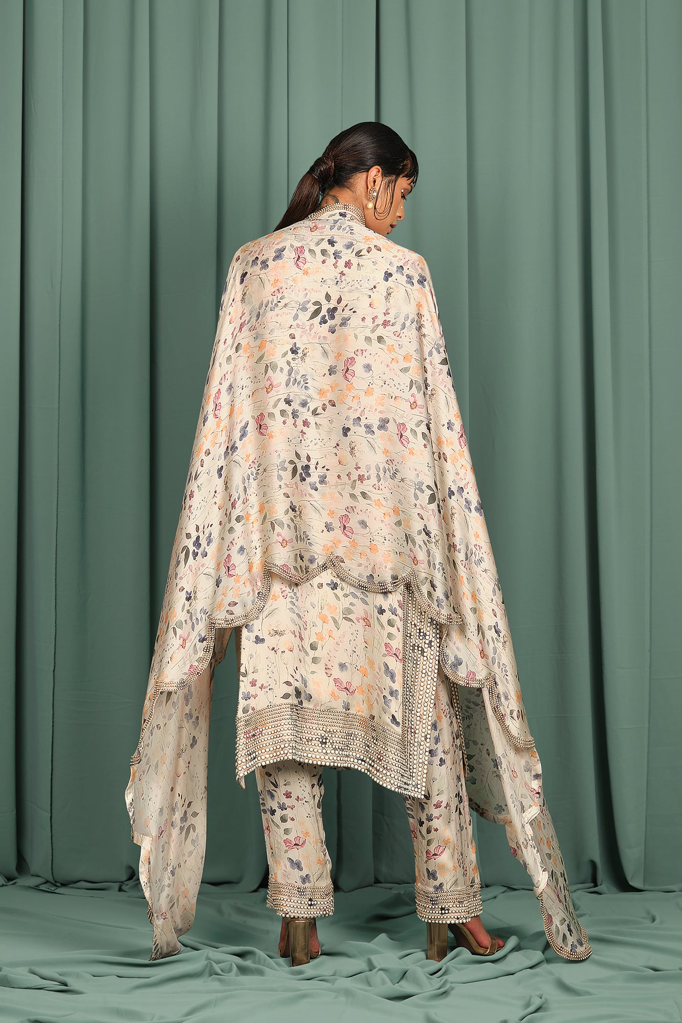 BELLIA IVORY FLORAL